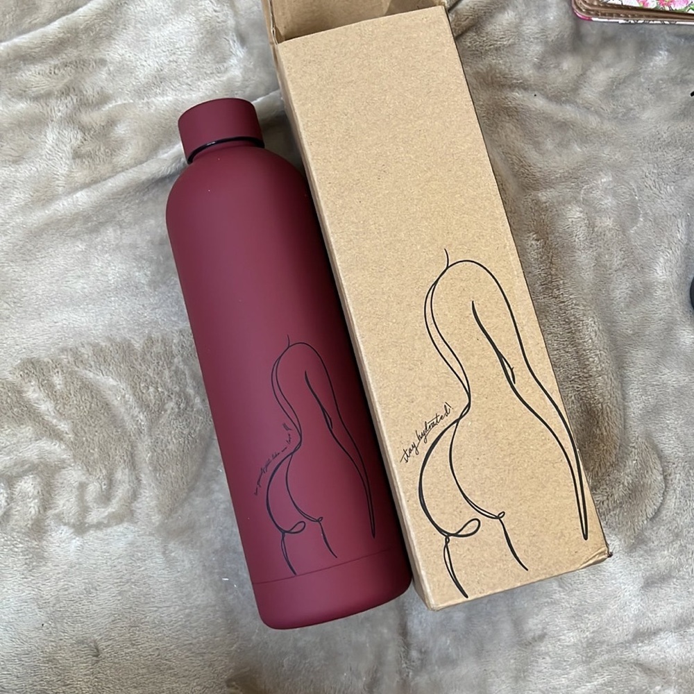 Maroon water bottle.